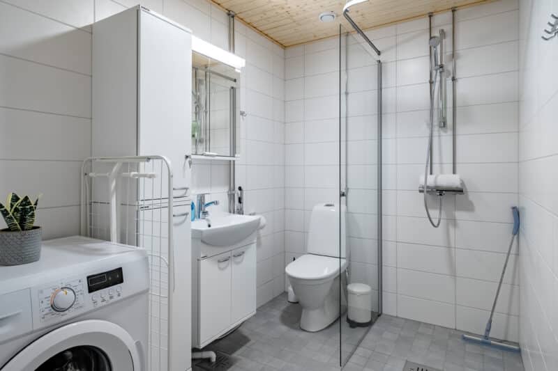 Hiisi Homes Turku Ratapiha - Standard-huoneisto, 2 makuuhuonetta, parveke | 3 sänkyä | 2 nojatuolia