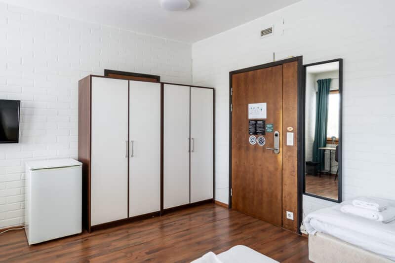 Hiisi Hostel Vihti Selli | Standard - kolmen hengen huone